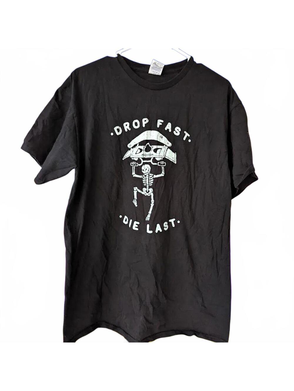Fortnite Drop Fast Die Last T-Shirt Mens L Graphic Black Cotton Delta 21x29.5